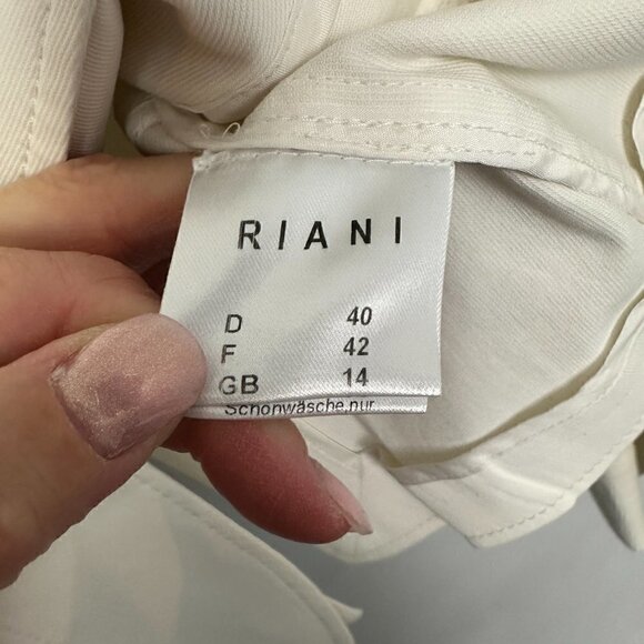 EUC - Riani Offwhite Blazer Jacket, Size 10 - Picture 5 of 9